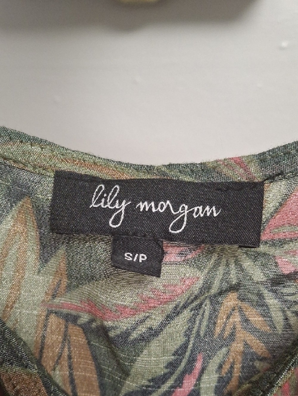 Lily Morgan Boho Floral Pintuck Blouse Pink Green S/P - Picture 2 of 8